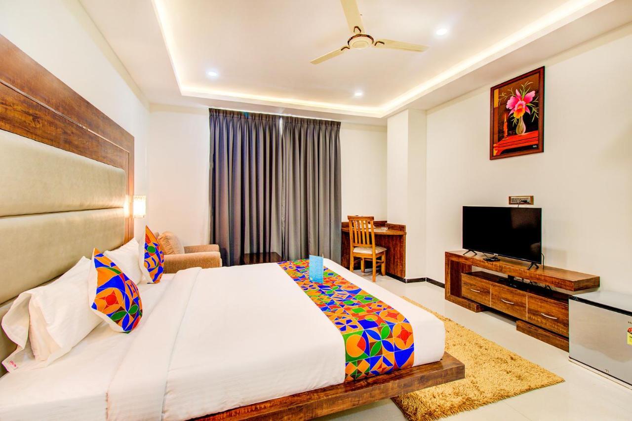 Fabhotel The Royal Suites - Nr Gopalan Innovation Mall Bangalore Extérieur photo