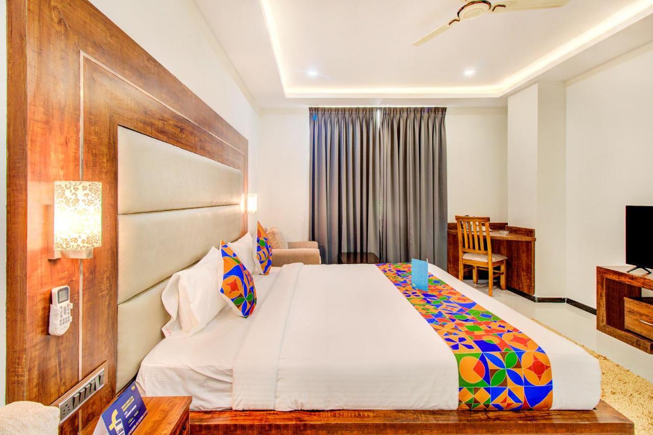 Fabhotel The Royal Suites - Nr Gopalan Innovation Mall Bangalore Extérieur photo