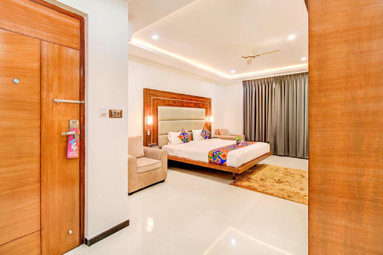 Fabhotel The Royal Suites - Nr Gopalan Innovation Mall Bangalore Extérieur photo