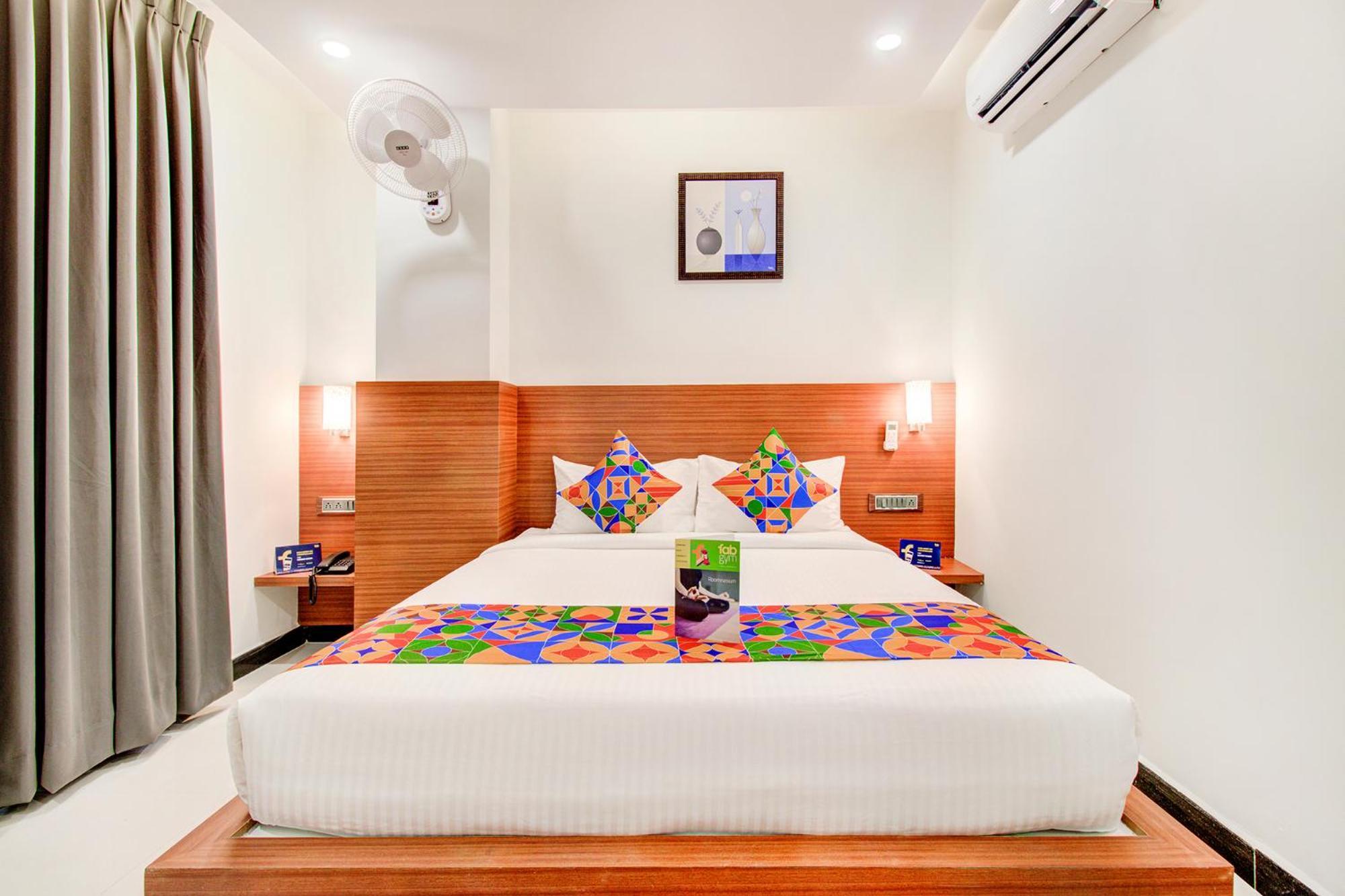 Fabhotel The Royal Suites - Nr Gopalan Innovation Mall Bangalore Extérieur photo