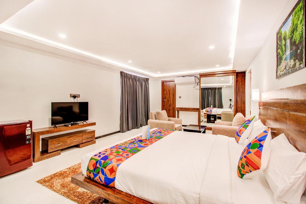 Fabhotel The Royal Suites - Nr Gopalan Innovation Mall Bangalore Extérieur photo
